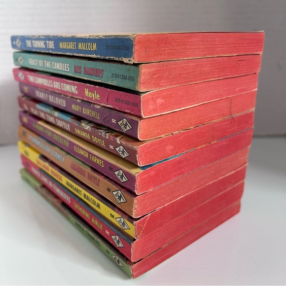 Vintage A Harlequin Romance 10 books collection LOT 6 - Picture 2 of 6